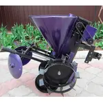 Картофелесажалка КСМ-3 с бункером для удобрений Картофелесажалка КСМ-3 с бункером для удобрений